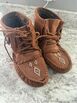 Manitobha Mukluks Moccasin Boots - Ladies 9-9.5
